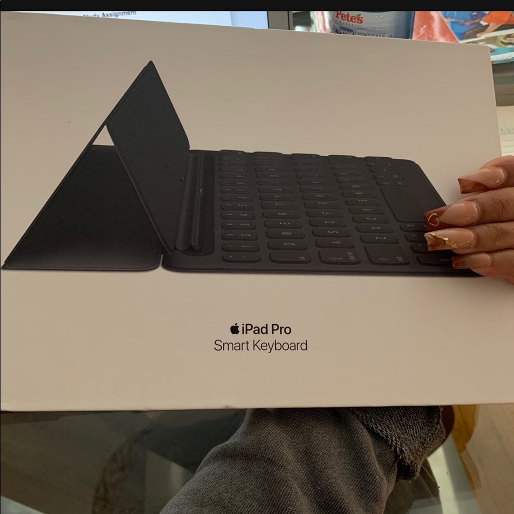 Electronics!!! Brand new Apple Products!